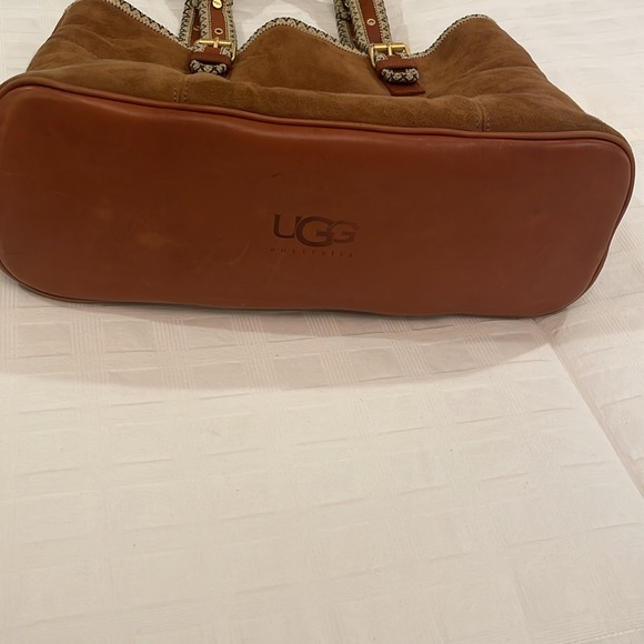 Ugg Tote - Picture 5 of 10